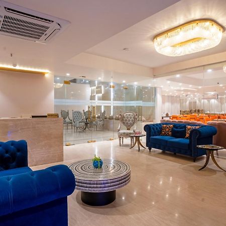 Hotel Ginger Palace Delhi Airport Yeni Delhi Dış mekan fotoğraf