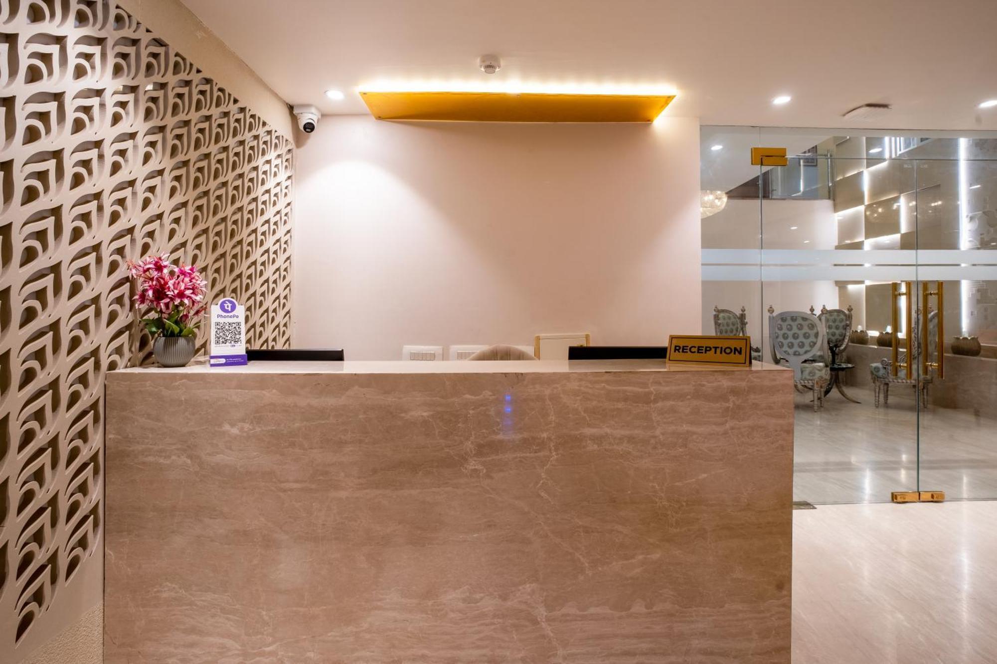 Hotel Ginger Palace Delhi Airport Yeni Delhi Dış mekan fotoğraf