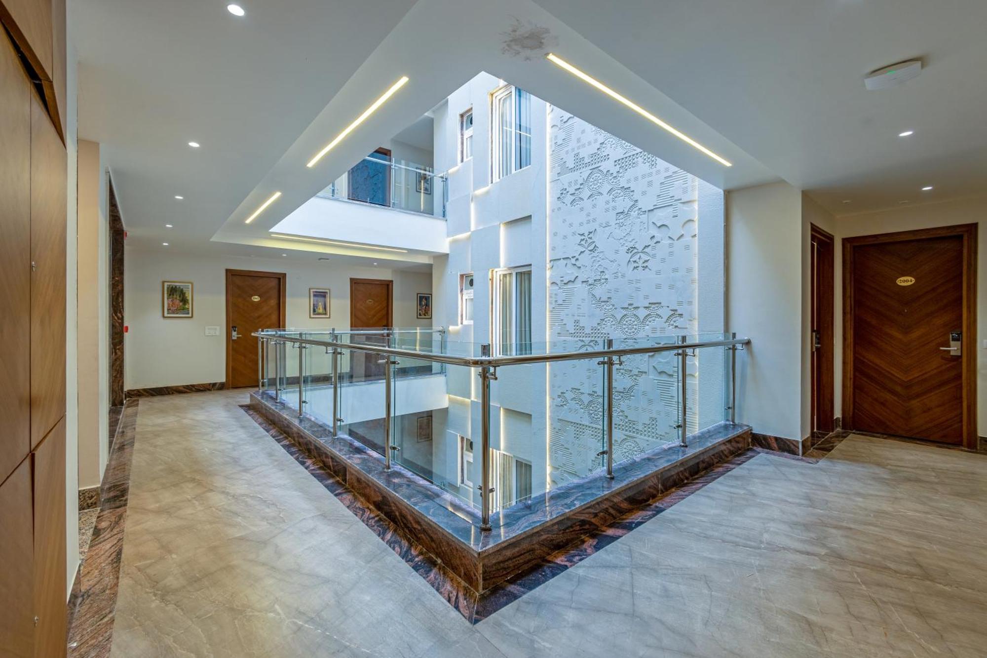 Hotel Ginger Palace Delhi Airport Yeni Delhi Dış mekan fotoğraf